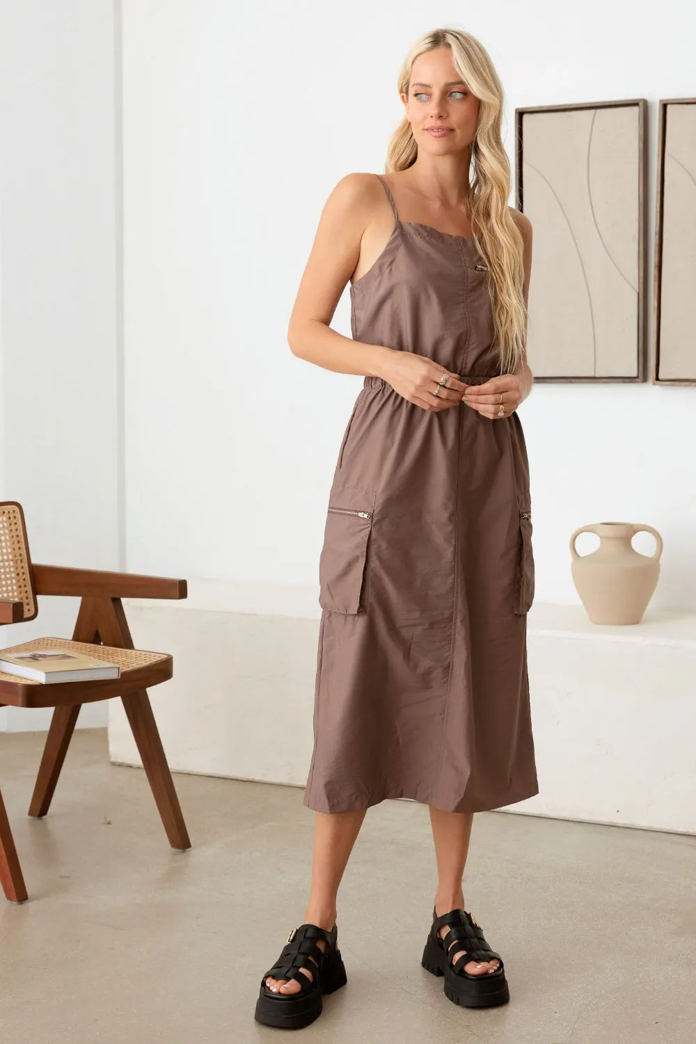 Adjustable Strap Waist Drawstring Cargo Midi Dress