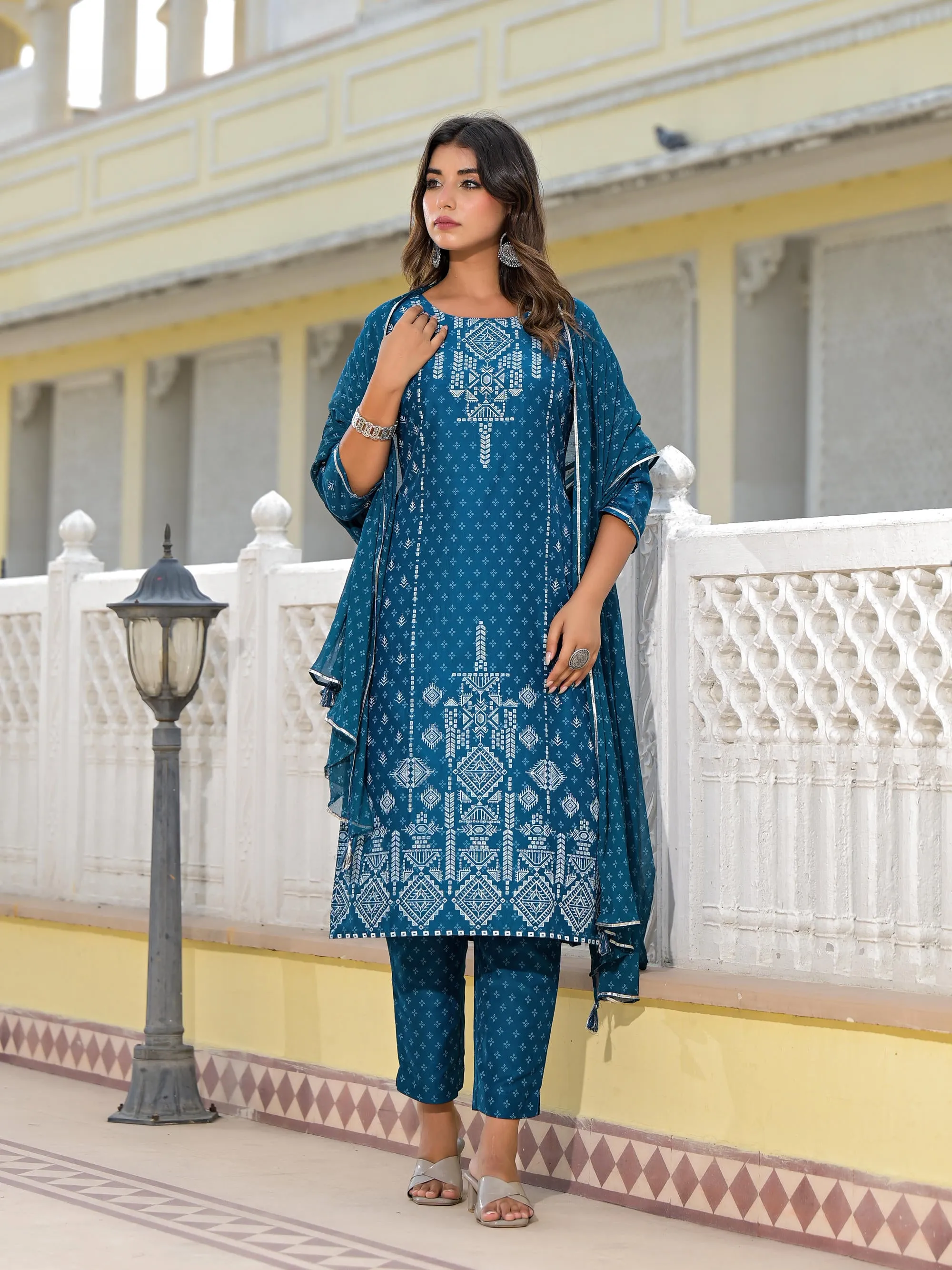 Blue Geometric Printed Viscose Kurta, Pant And Dupatta Set With With Mirror Work