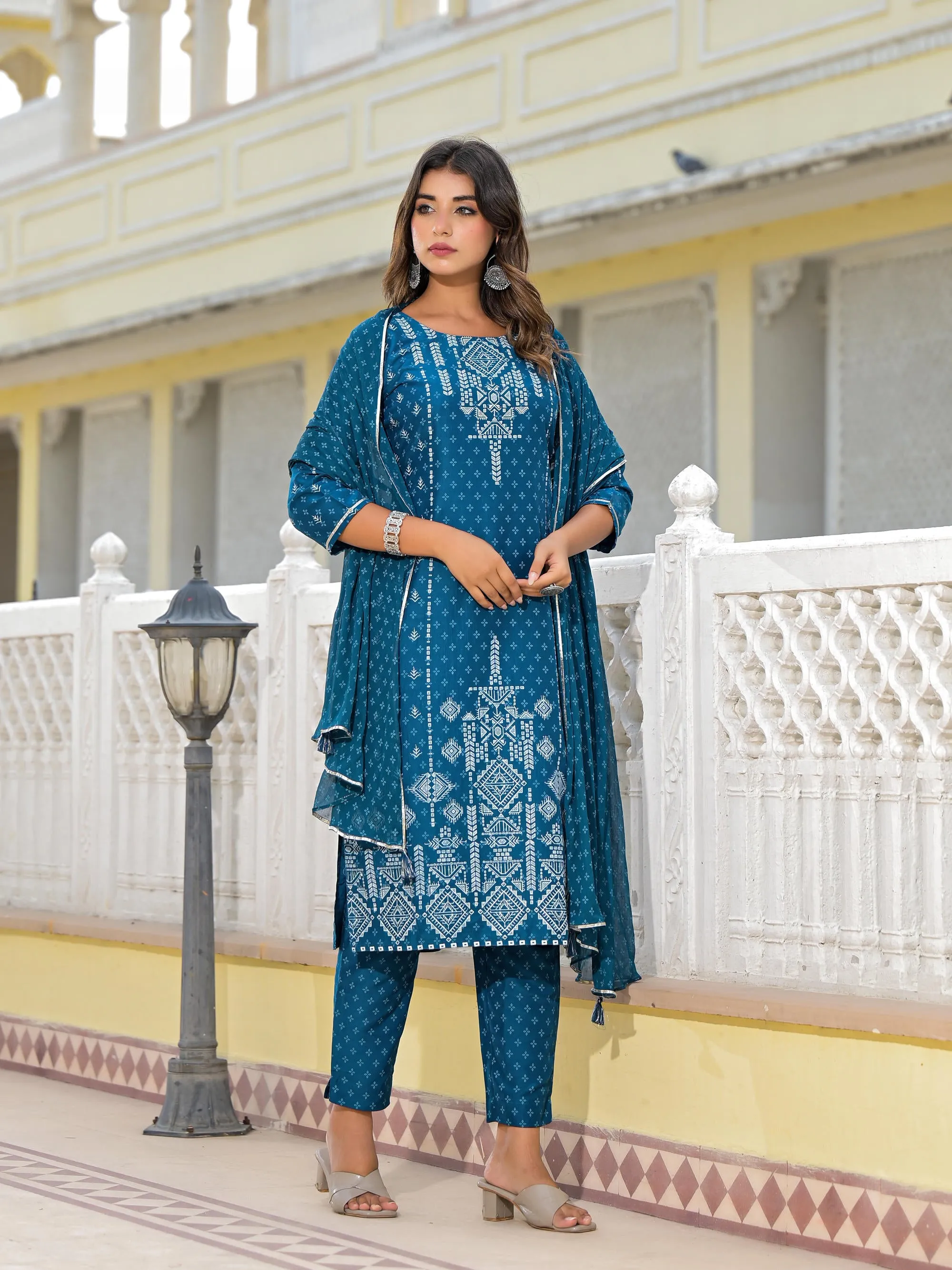 Blue Geometric Printed Viscose Kurta, Pant And Dupatta Set With With Mirror Work