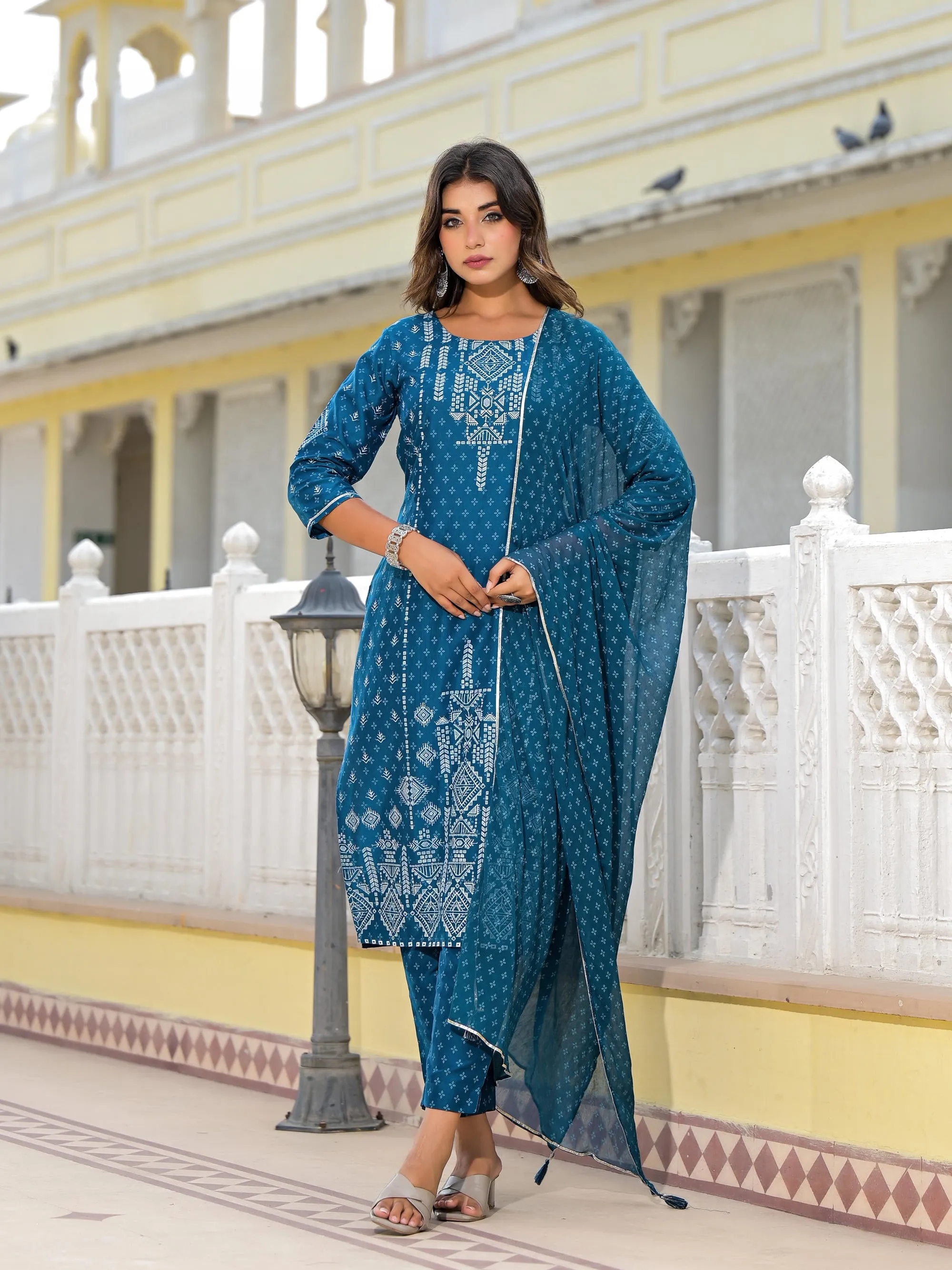 Blue Geometric Printed Viscose Kurta, Pant And Dupatta Set With With Mirror Work