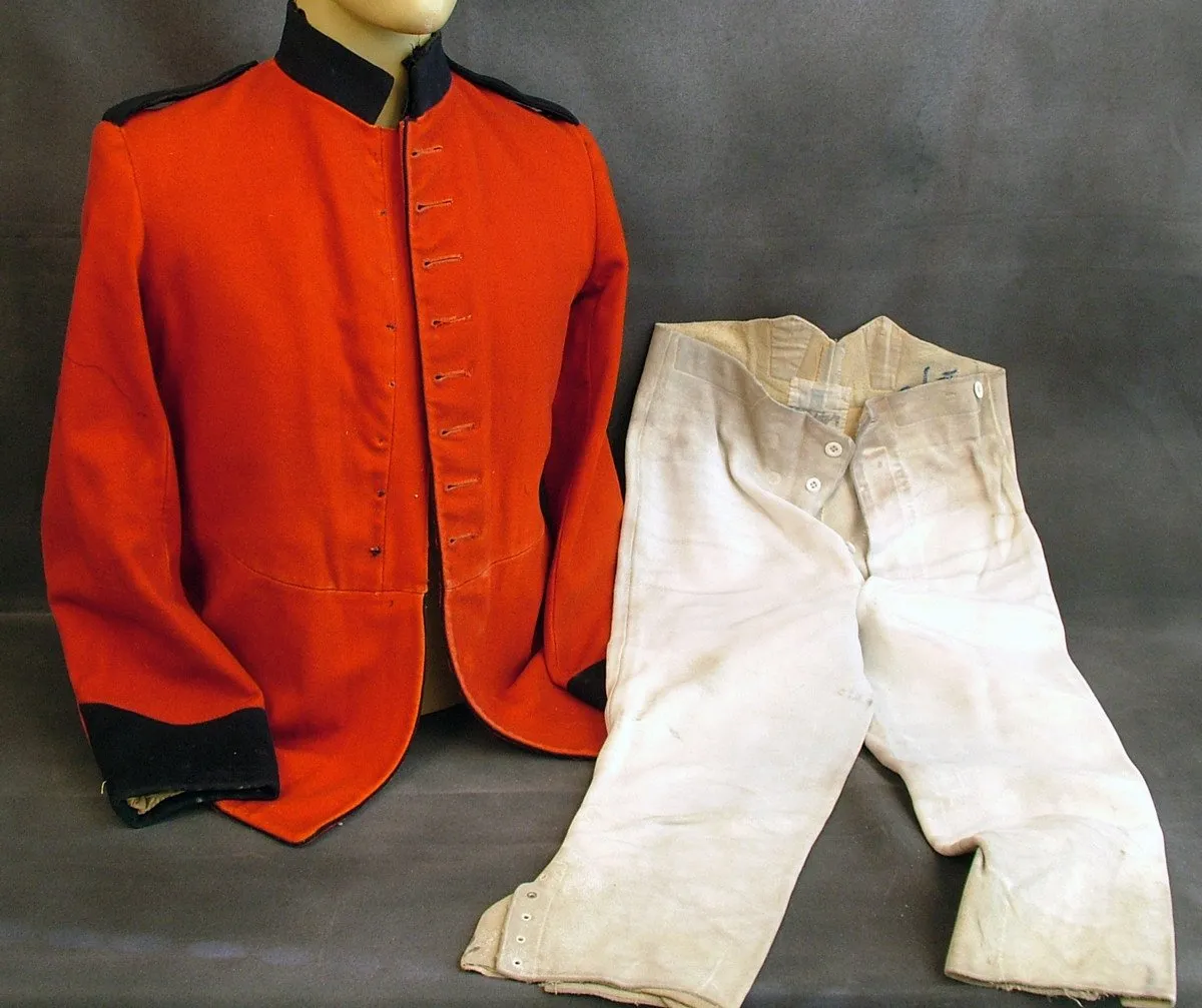 British Household Cavalry Uniform Life Guards: Two Piece Set (Grade 2)