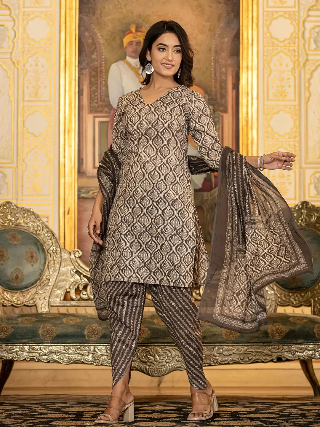 Grey Ethnic Motifs Straight Kurta Trouser And Dupatta Set