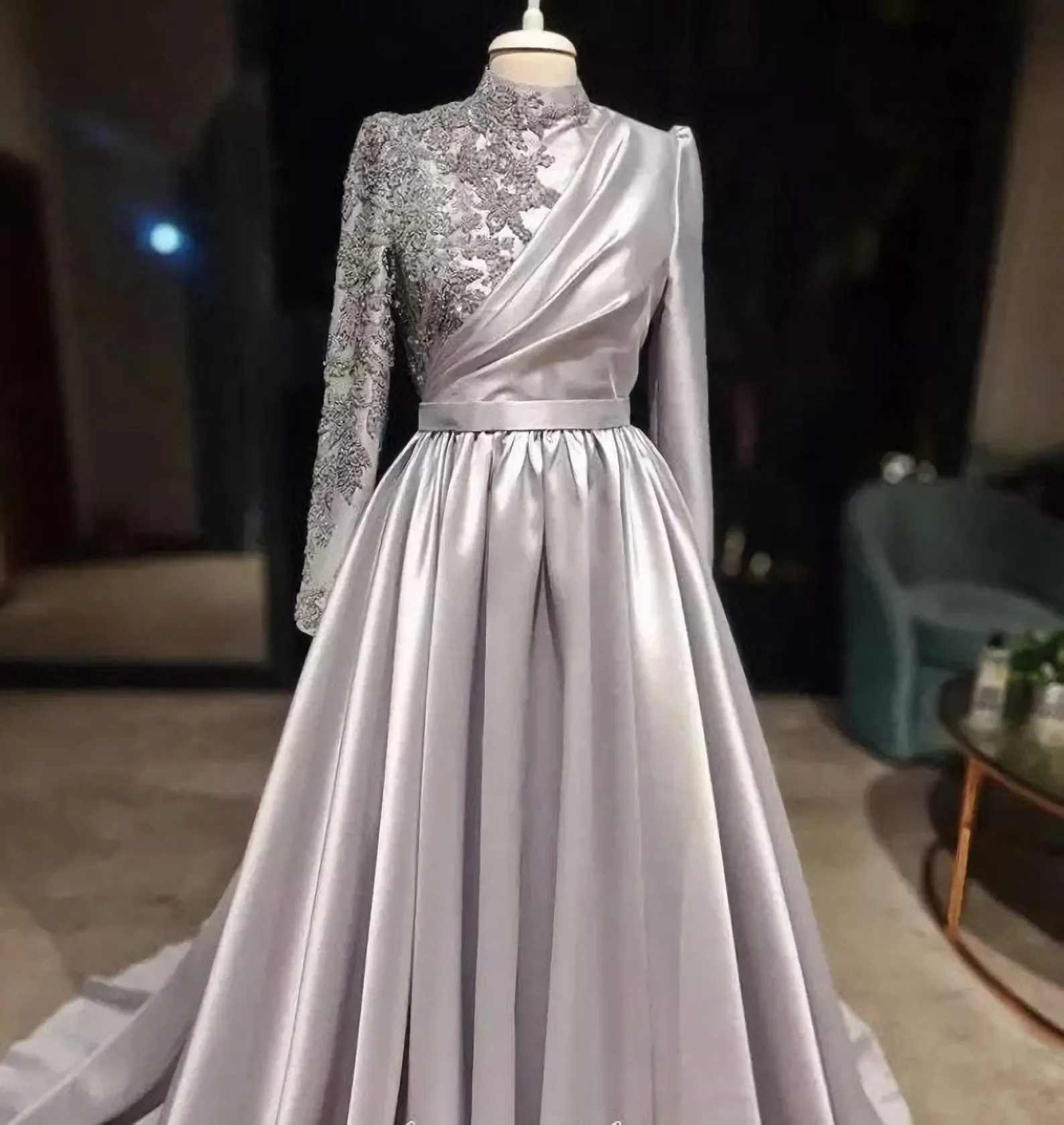 Rose Gold Silver Prom Dress Long Sleeves Dubai Evening Dresses Muslim Women Wedding Party Gowns 2025 Elegant Silver Grey Arabic Engagement