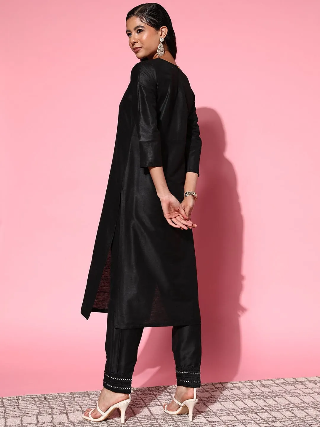 Women Black Mirror Embroidered Kurta With Pants