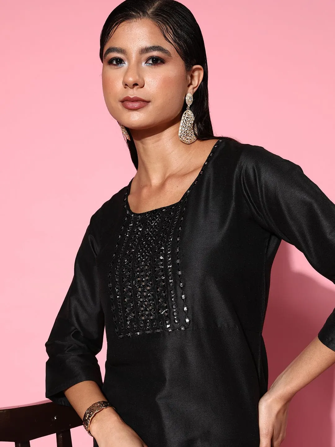 Women Black Mirror Embroidered Kurta With Pants