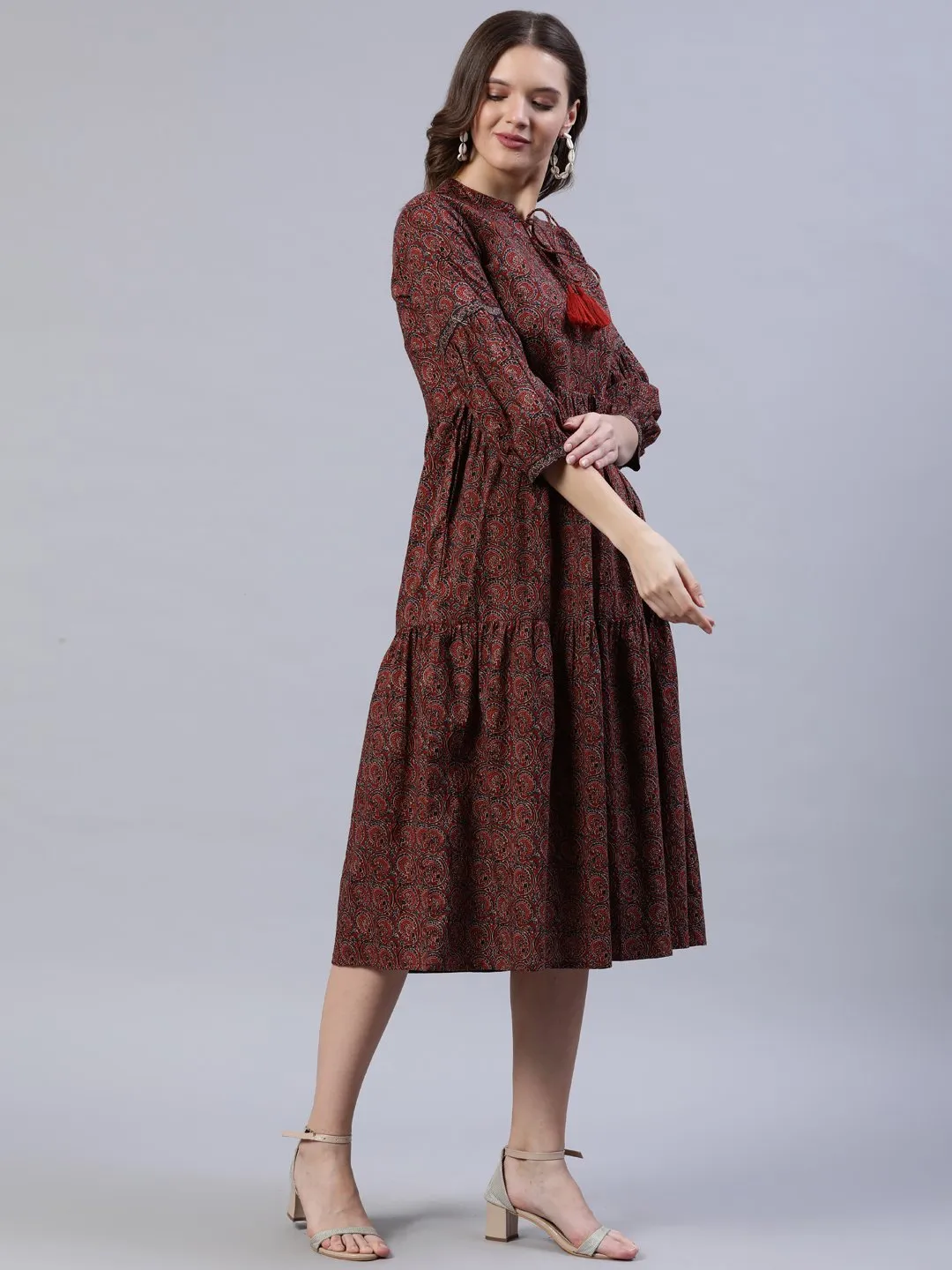 Women Maroon Printed Dress With Three Quarter Sleeves