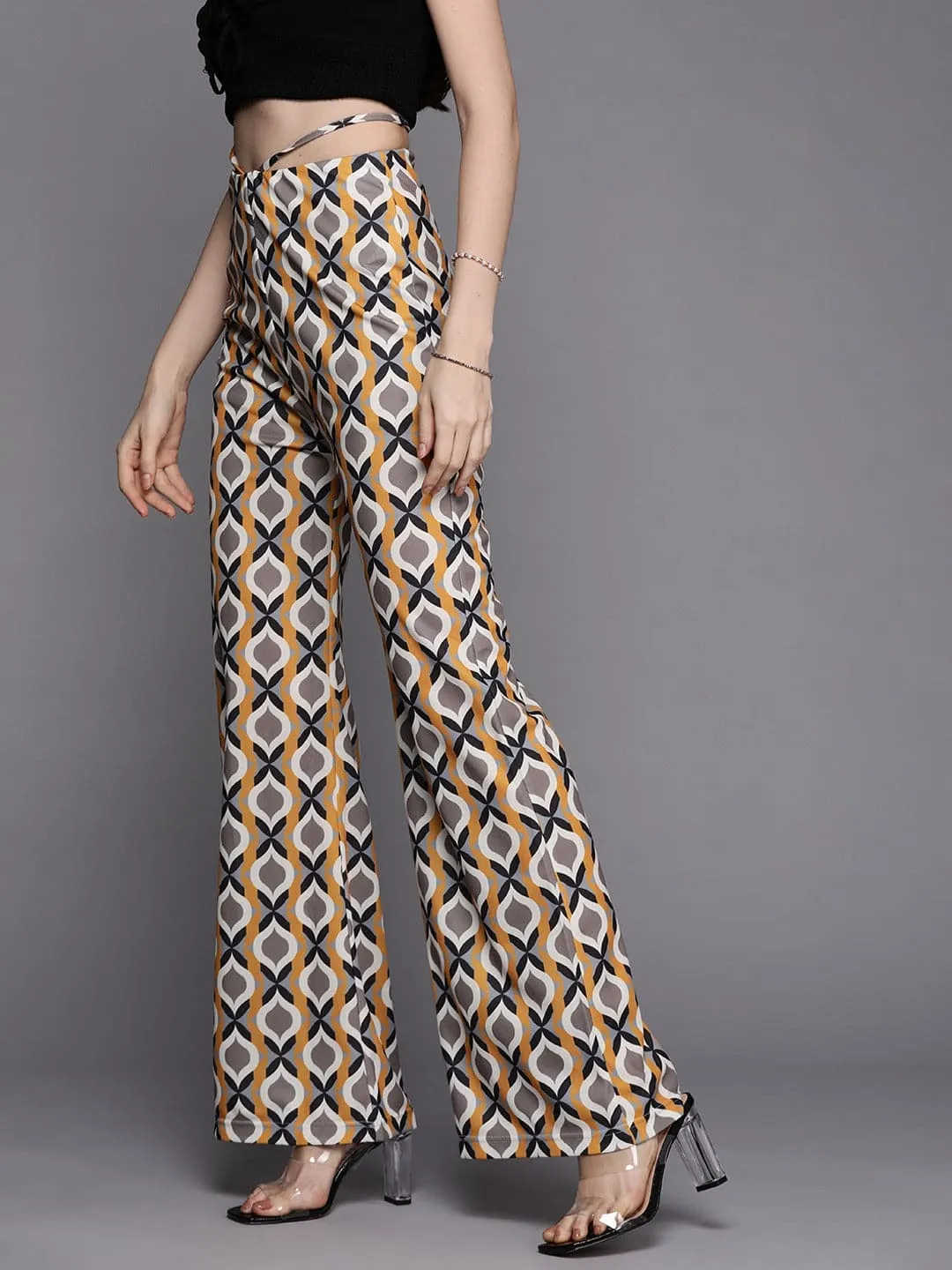 Women Mustard Geometric Waist Tie Bellbottom Pants